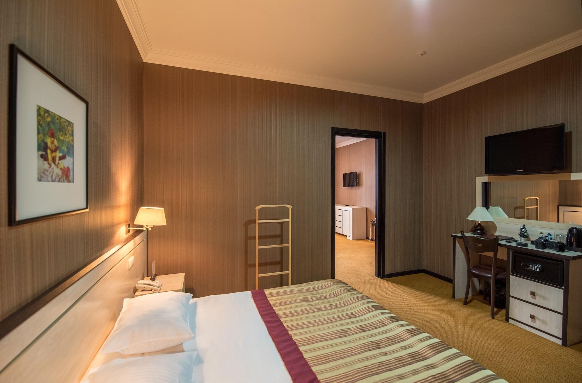 Hotel Rikhe Monika Tbilisi Zewnętrze zdjęcie