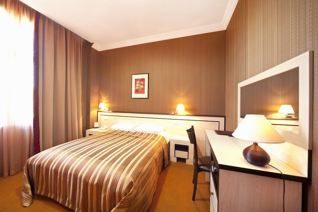 Hotel Rikhe Monika Tbilisi Pokój zdjęcie