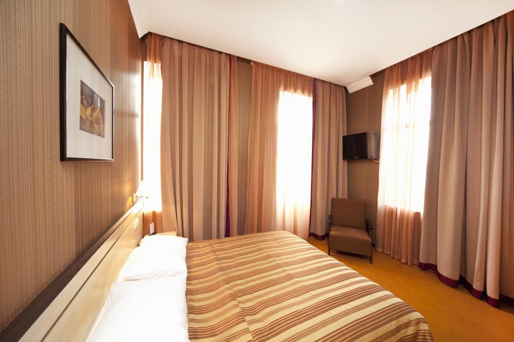 Hotel Rikhe Monika Tbilisi Pokój zdjęcie