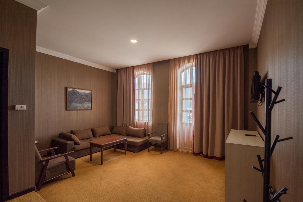 Hotel Rikhe Monika Tbilisi Zewnętrze zdjęcie
